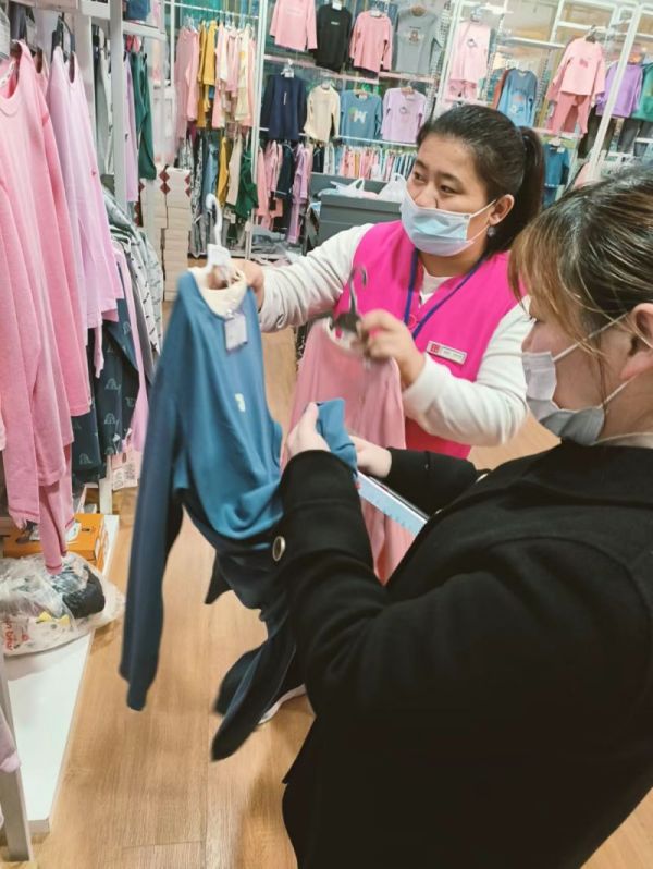 【新時代商廈寶龍店】企業(yè)文化踐行者（1）想顧客之所想，急顧客之所急